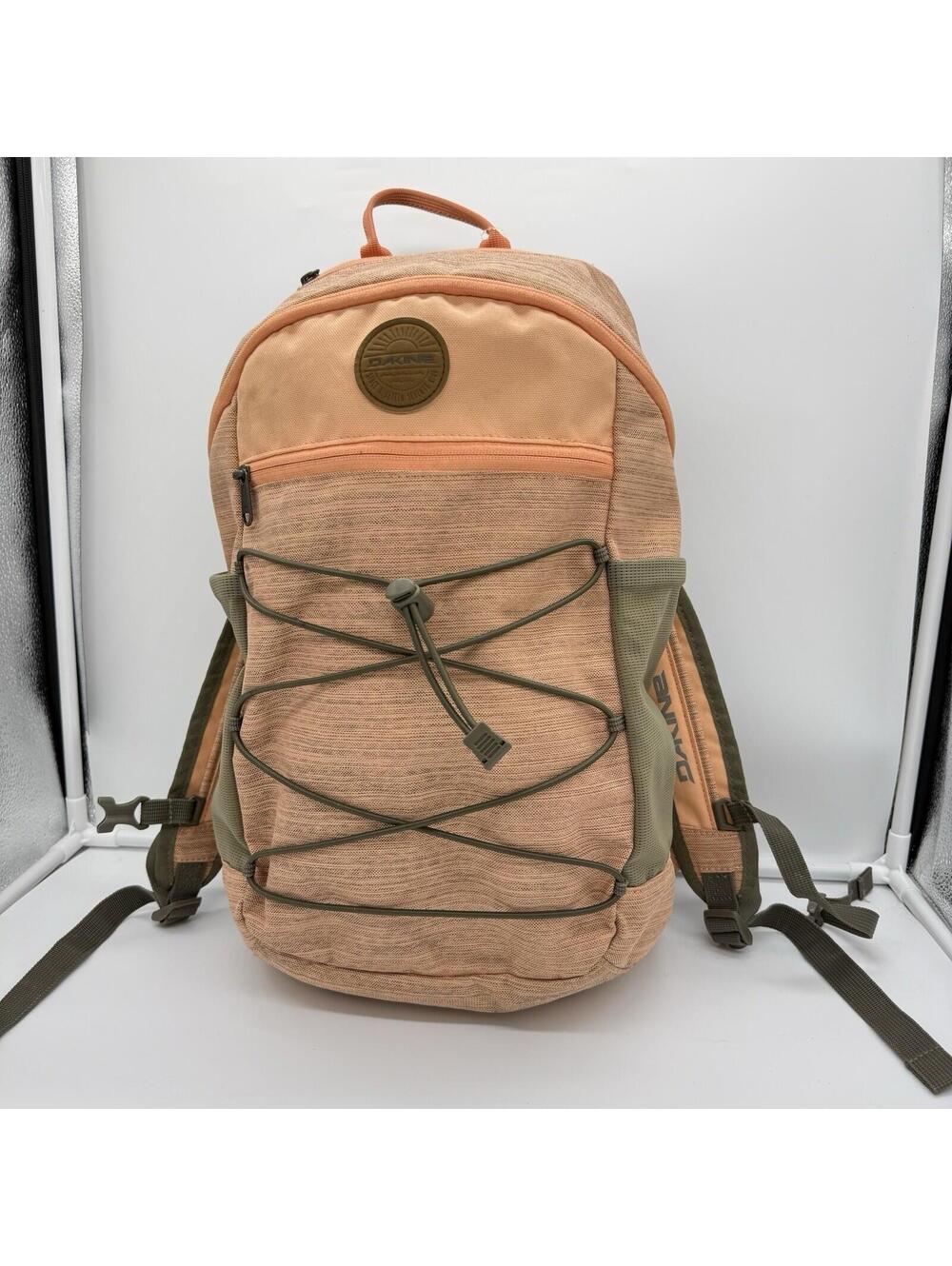 Dakine Wonder Sport 18L backpack coral Orange Lightweight Hiking Camp Summer Wmn